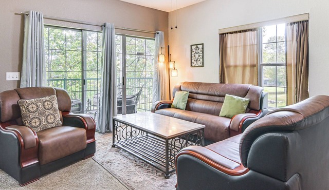 Cozy Resort Condo 5 Mi to Branson Landing!