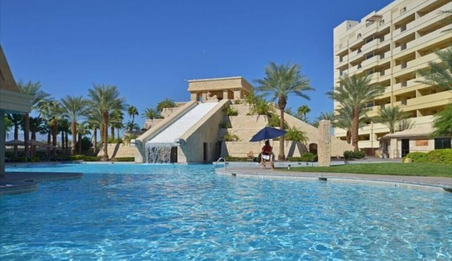 Cozy resort in vibrant Las Vegas with AC, WiFi, fitness room