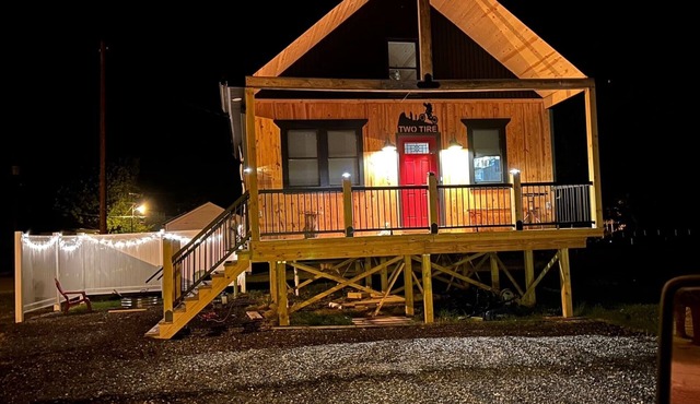 Cozy retreat 2 min bike ride to Greenbrier Trail 2 ride/river to fly fish.