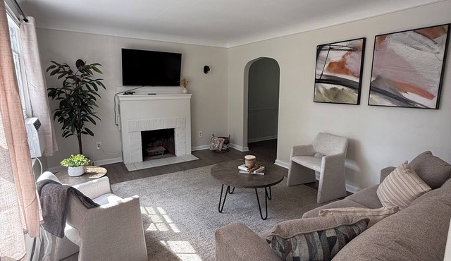 Cozy Retreat 3-Bedroom Downtown Ann Arbor 3min from STADIUM