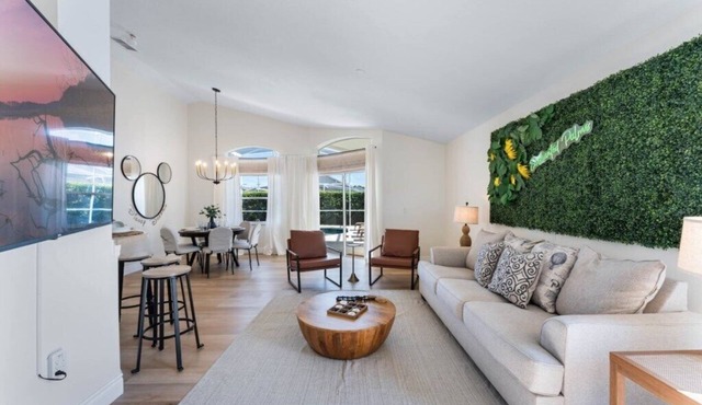 Cozy retreat 4BR private pool near Disney and Lego