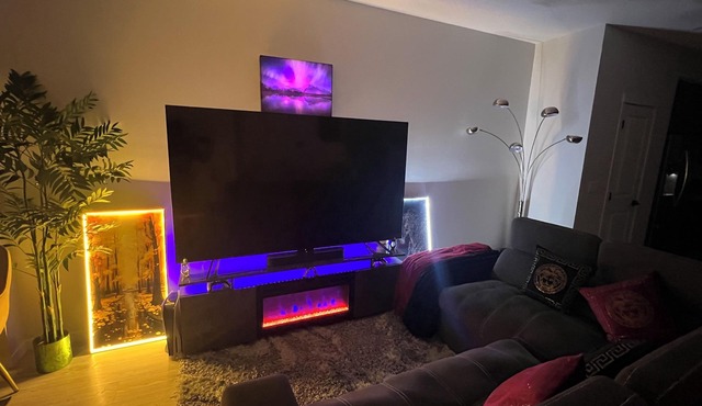 Cozy retreat bedroom in Luxe Home with shared bathroom