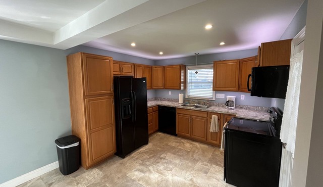 Cozy Retreat in a Safe, Welcoming Neighborhood