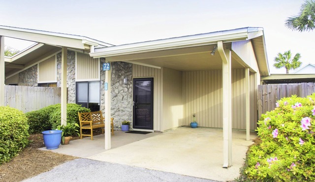 Cozy Retreat in Seascape's Tennis Village, Steps from Pool, Perfect for Families