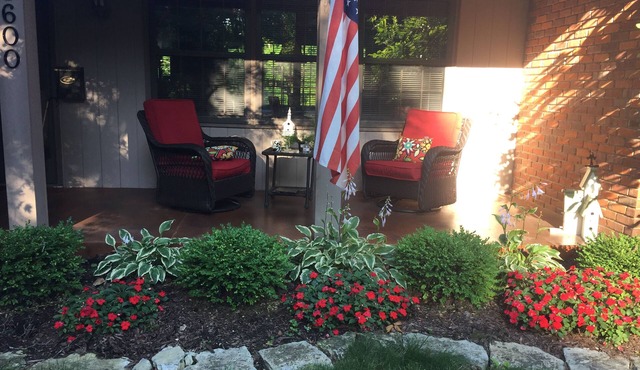 Cozy Retreat in safe area and only minutes from everything.