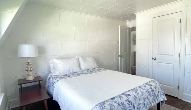 Cozy retreat in the heart of Wellsville with WiFi