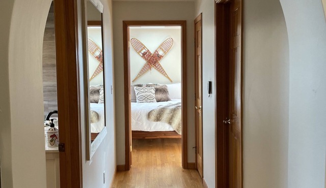 Cozy retreat located off Lake Erie in Woodchuck Marina!