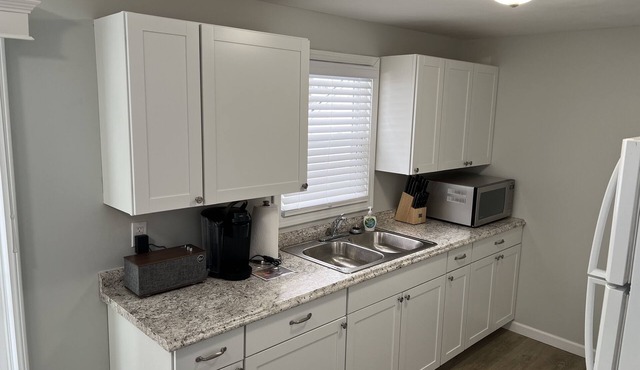 Cozy Retreat Near LeMoyne & Syracuse University