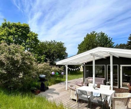 Cozy Retreat Near Sejerøbugten