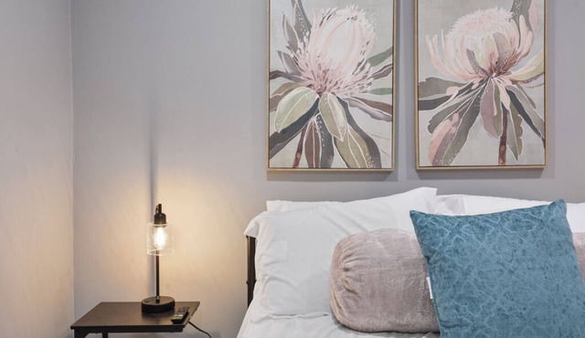 Cozy Retreat Near O'Hare,Free Parking