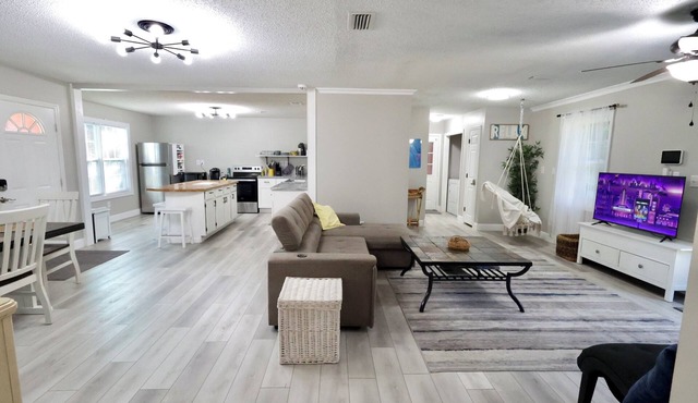 Cozy retreat offers the perfect blend of Southern Charm and modern convenience