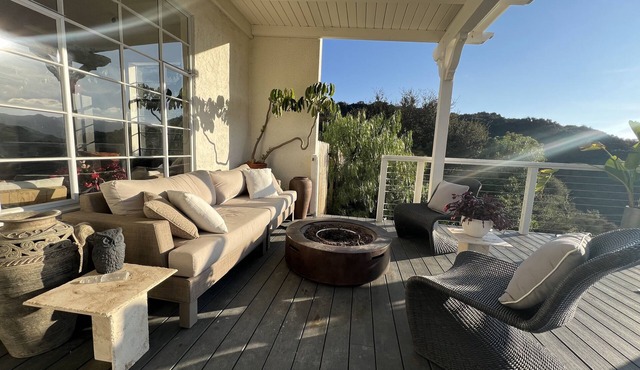 Cozy Retreat on The Santa Monica Mountains