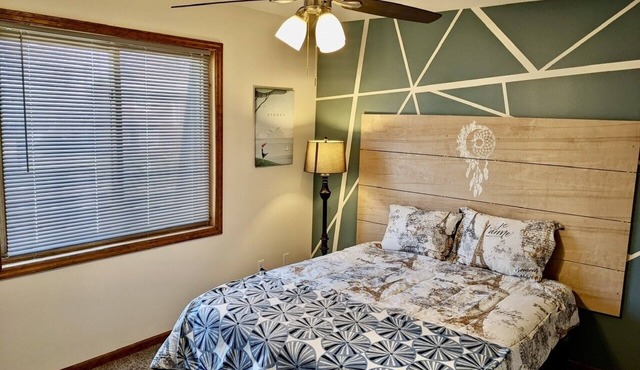 Cozy Retreat Steps Away from Omaha's Heart