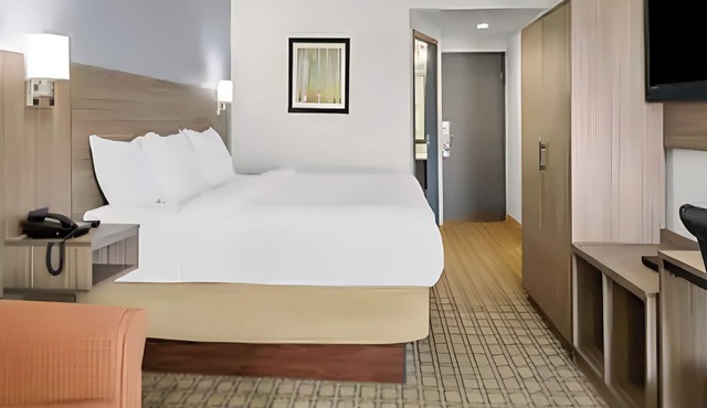 Cozy Retreat Near Pittsburgh & Local Attractions