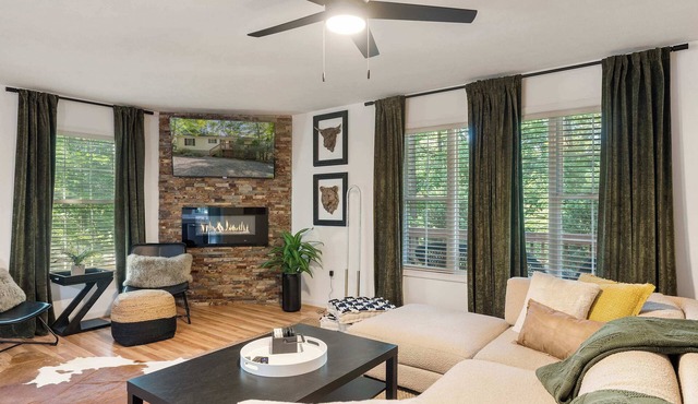 Cozy Retreat w/Hot Tub & Fire Pit near Bryce