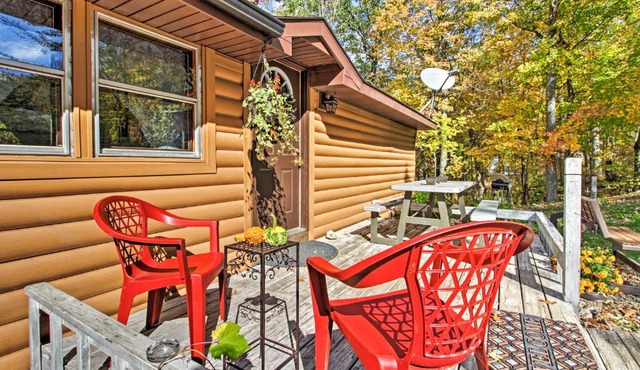 Cozy Retreat with Fire Pit Less Than 1 Mi to Mille Lacs Lake