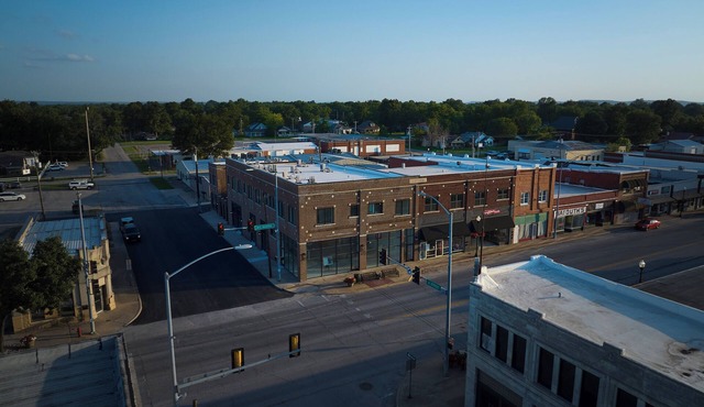 Cozy retreat with historic character in Downtown Skiatook