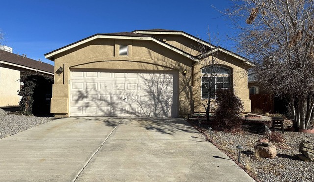 Cozy Rio Rancho home with easy access to Santa Fe, Albuquerque, or Jemez Springs