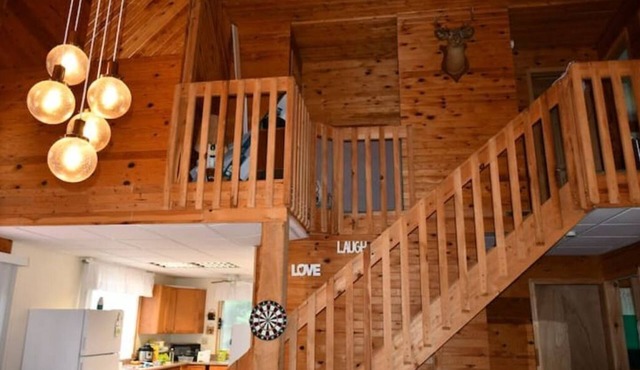 Cozy River Retreat