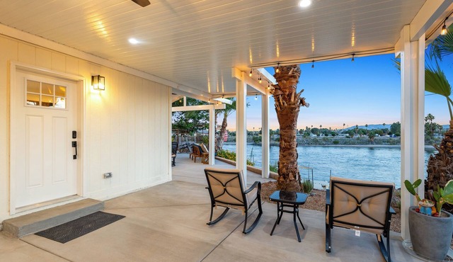 Cozy Riverfront Casita with Private Dock and Beach
