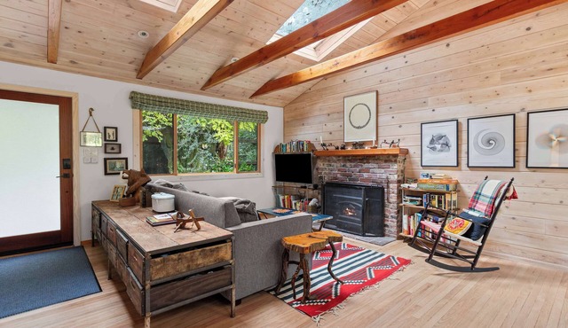 Cozy Riverfront Cabin w/Dock, Fire Pit & Dogs OK