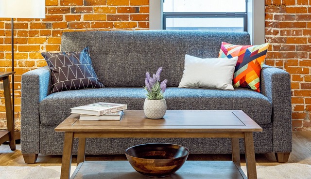 Cozy Riverfront Park 1 Bed Travel Apartment