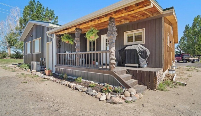 Cozy Rock View Haven