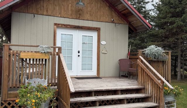 Cozy Romantic Getaway Cabin