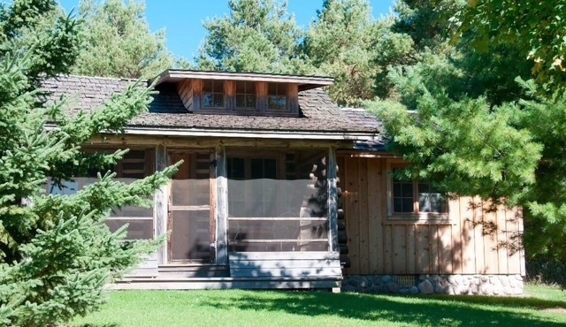 Cozy, Romantic, Log Cabin.