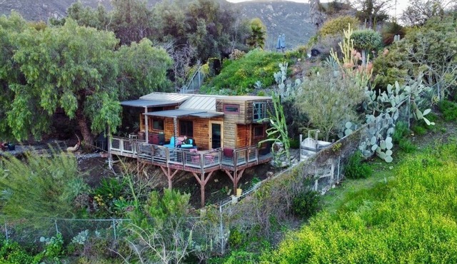 Cozy & romantic tiny house w/magnificent views, hillside pool, & adorable goats