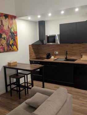 Cozy room apartment Nîmes Centre Coupole Arènes