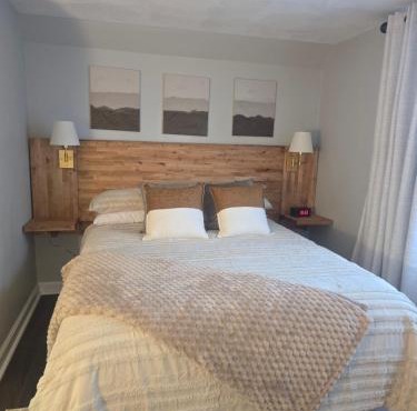 Cozy Room in Revere near Beachmont Blue Line Station