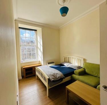 Cozy Room In Sauchiehall Street