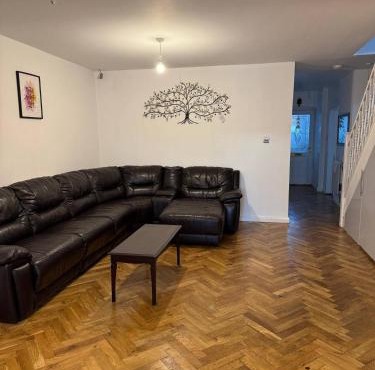 Cozy Room in Shared Home in Ashford