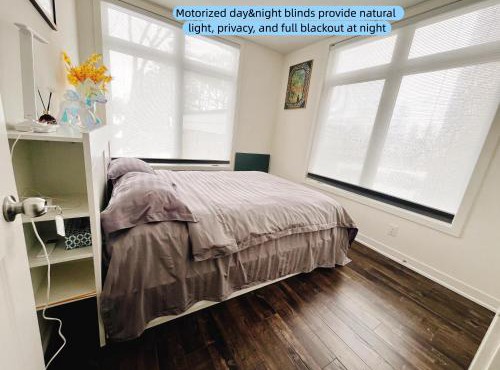 Cozy room in Smart Home with Private Bath near Wonderland, central Richmond Hill, home made Breakfast options
