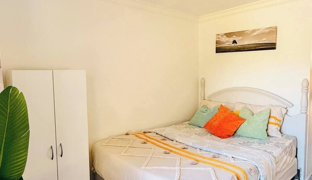 Cozy Room: Nature, & City Life