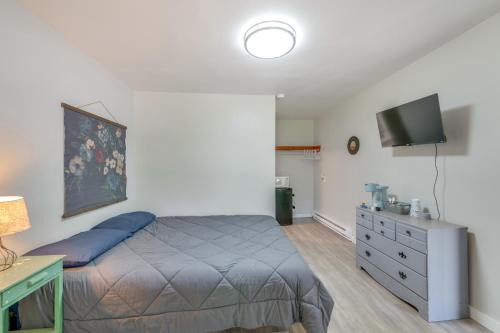 Cozy Room Near Schroon Lake Marina, Town & Beach!
