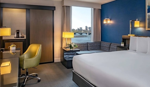 Cozy Room w/Charles River & Boston Skyline Views