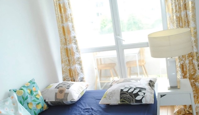 Cozy Room with AC, Balcony, WiF in amazing Évry-Courcouronnes
