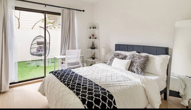 Cozy Room with a Private Bath and a Patio in Pac Heights