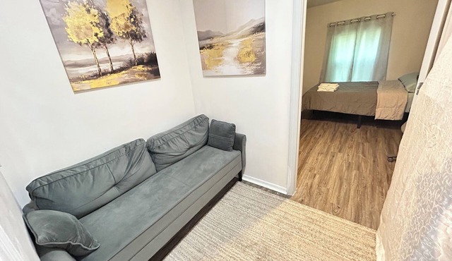 Cozy Room With Private Bathroom in Jacksonville