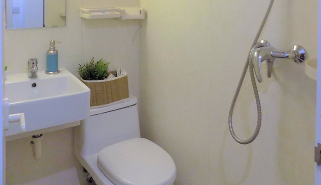 Cozy Room with private showeroom near Uni