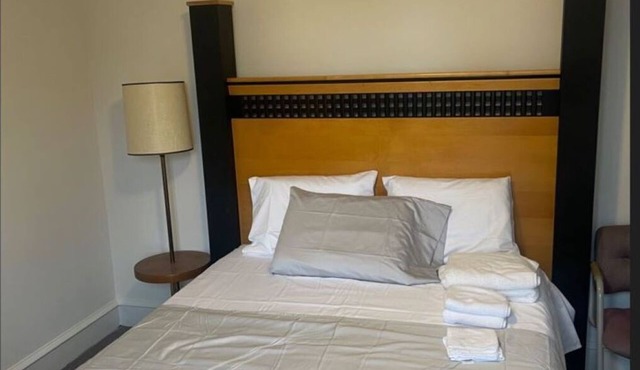 Cozy Rooms Available Escape to Tranquility Experience Unforgettable Comfort