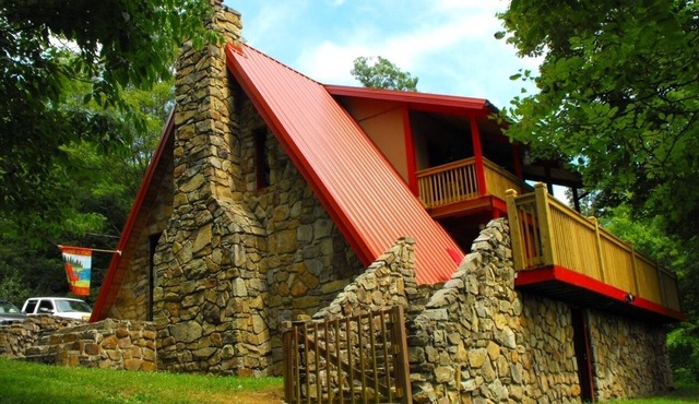 Cozy, Rustic A Frame on Big Creek Sleeping 8-10 Guests