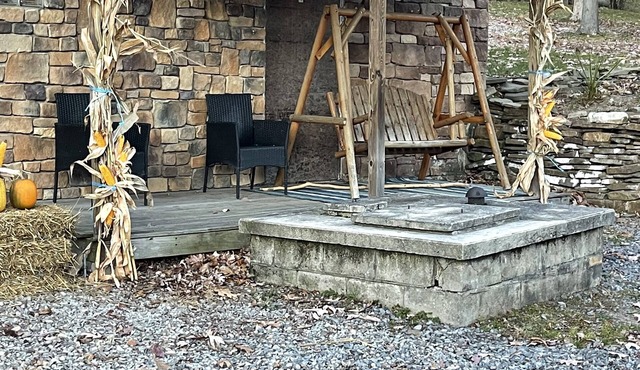 Cozy Rustic Cabin in the county!