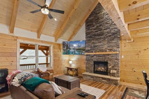 Cozy Rustic Cabin