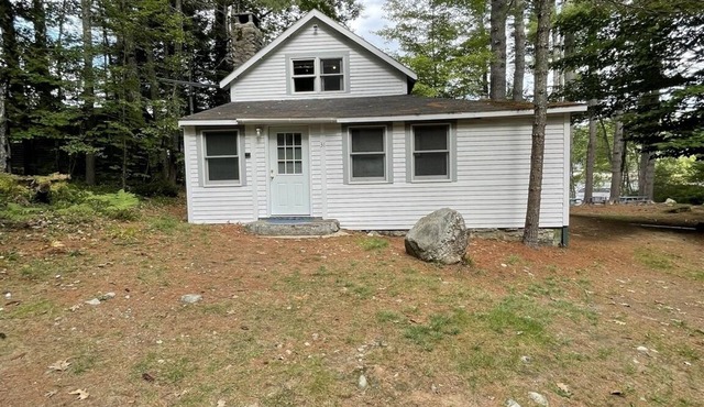 Cozy rustic cottage with country charm