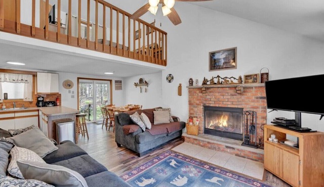 Cozy - Rustic - Romantic