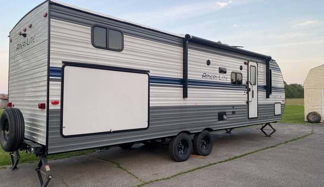 Cozy RV close to the Reservoir