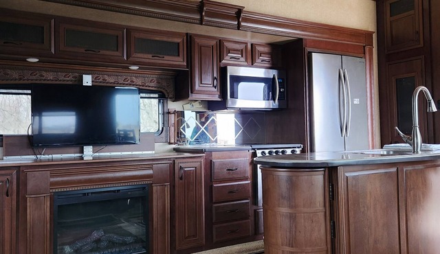 Cozy RV for the Solar Eclipse